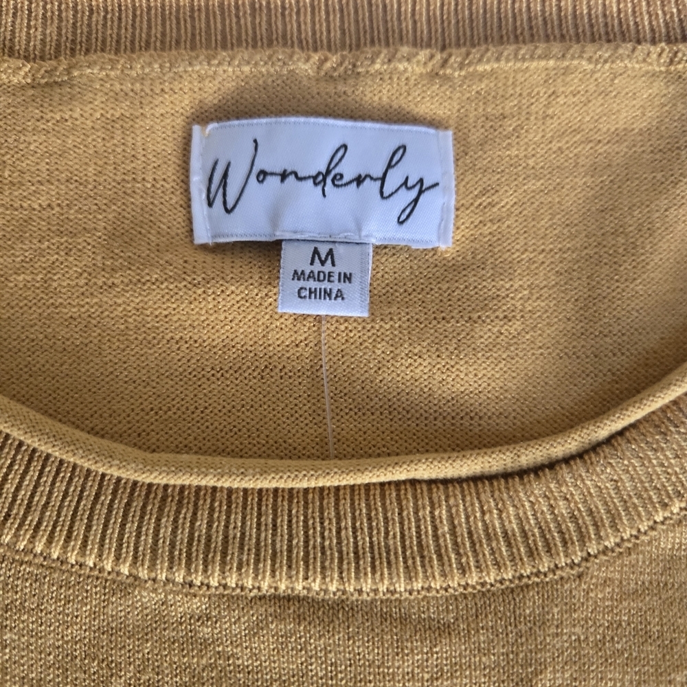 NWT, Wonderly Oversize  Golden Crew Neck Sweater. Size M - Picture 4 of 9